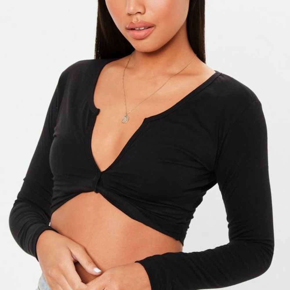 MissGuided Black Twist Front Long Sleeve Crop Top